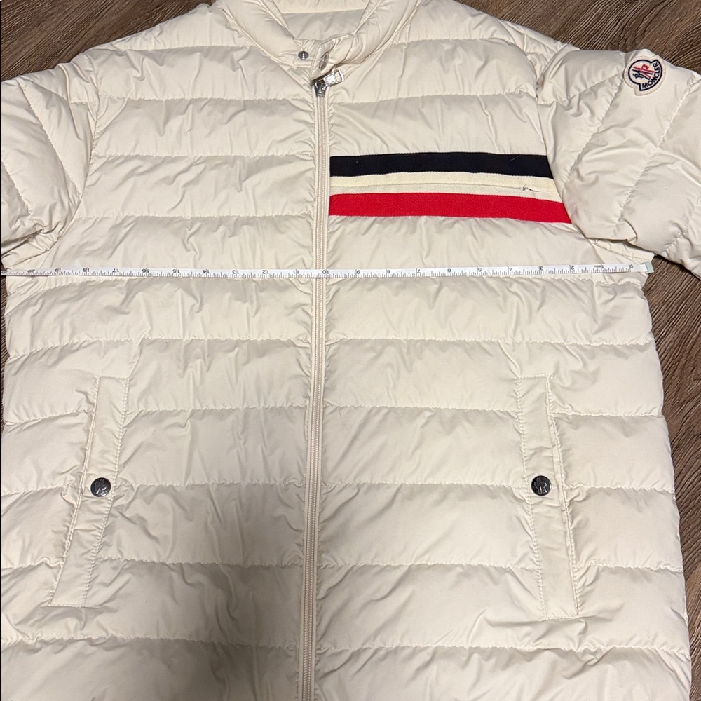 Moncler Cream Puffer Jacket with Red and Black Accents - Picture 11 of 12